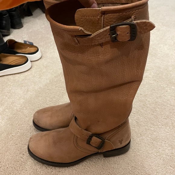 Size 8 Frye boots! - Picture 3 of 4